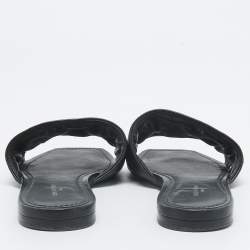 مملوكة مسبقًا Louis Vuitton Black Embossed Leather Revival Flat Slides Size 38