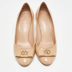 Pre Owned Louis Vuitton Beige Patent Leather Bow Round Toe Pumps Size 37.5