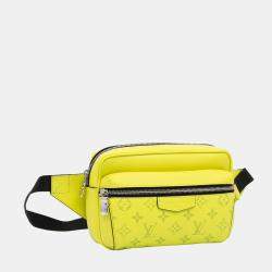Louis Vuitton Limited Edition Taigarama Outdoor Bumbag Green Yellow Leather  Cloth Metal ref.591302 - Joli Closet
