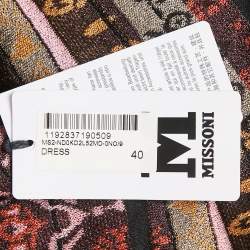 Pre Owned فستان أم ميزوني بدون أكمام برقبة على شكل حرف V تريكو لوريكس بنمط متعدد الألوان مقاس كبير