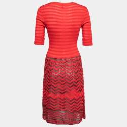 Pre Owned فستان إم ميزوني تريكو أحمر رقبة حرف في مقاس متوسط - ميديوم