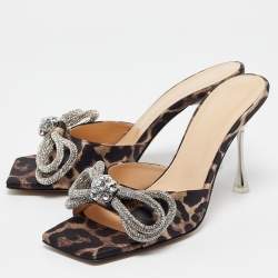 Pre Owned صندل سلايد ماك أند ماك ساتان نقشة الفهد مطبوع بني/أسود مزخرف كريستال بفيونكة مزدوجة مقاس 39