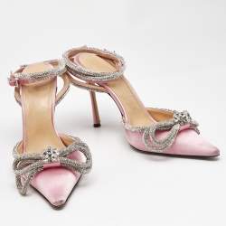 مملوكة مسبقًا حذاء كعب عالي ماتش أند ماتش ساتان وردي فاتح / فضي مزدوج القوس مرصع كريستال مقاس 38.5