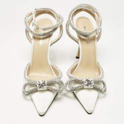 مملوكة مسبقًا حذاء كعب عالي ماك & ماك ساتان أبيض مزخرف بكريستال مع قوس مزدوج يغلق حول الكاحل مقاس 39