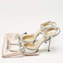 مملوكة مسبقًا حذاء كعب عالي ماك & ماك ساتان أبيض مزخرف بكريستال مع قوس مزدوج يغلق حول الكاحل مقاس 39