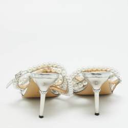 Pre Owned صندل ماك أند ماك جلد فضي مع كريستالات ولؤلؤ صناعي مُزخرف مع رباط للكاحل مقاس 39