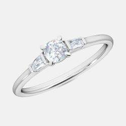 Pre Owned خاتم باغيت صغيرة 14 قيراط على الجانب (0.30 قيراط إجمالي) مقاس الولايات المتحدة 7