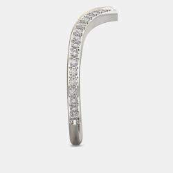 Pre Owned خاتم ماس مزروع مخبريًا من الفضة الإسترليني بأسلوب شيفرون من الخزف الأبيض اللؤلؤي مقاس 7 أمريكي