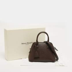 مملوكة مسبقًا حقيبة ميزون مارتين مارغالا دارك براون قماش وجلد