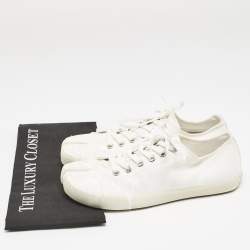 Pre Owned Maison Martin Margiela White  Canvas Tabi Low Top Sneakers Size 41