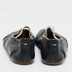 مملوكة مسبقًا Maison Martin Margiela Tabi Size 39.5 Black Leather Mary jane Ballet Flats