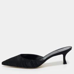Pre Owned Manolo Blahnik Black Satin Carolynemu Mules Size 42