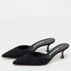 Pre Owned Manolo Blahnik Black Satin Carolynemu Mules Size 42