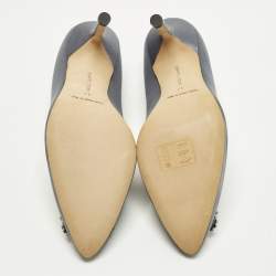 مملوكة مسبقًا Manolo Blahnik Hangisi Size 37 Grey Satin Pumps