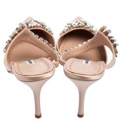 مملوكة مسبقًا صندل مانولو بلانيك لوروم ساتان وردي سلمون مزخرف كريستال مقاس 39