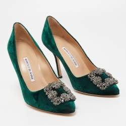 Pre Owned Manolo Blahnik Green Velvet Hangisi Crystal Embellished Pointed Toe Pumps Size 36.5