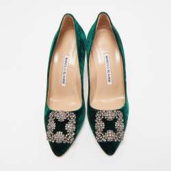 Pre Owned Manolo Blahnik Green Velvet Hangisi Crystal Embellished Pointed Toe Pumps Size 36.5