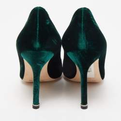 Pre Owned Manolo Blahnik Green Velvet Hangisi Crystal Embellished Pointed Toe Pumps Size 36.5