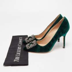 Pre Owned Manolo Blahnik Green Velvet Hangisi Crystal Embellished Pointed Toe Pumps Size 36.5