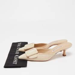 Pre Owned Manolo Blahnik Beige Suede Maysale Mules Size 38