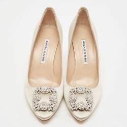 Pre Owned Manolo Blahnik Grey Satin Hangisi Pumps Size 37.5