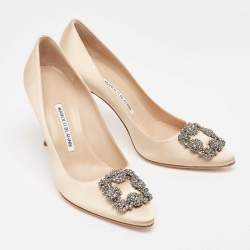 Pre Owned Manolo Blahnik Beige Satin Hangisi Pumps Size 39.5