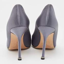 Pre Owned Manolo Blahnik Grey Satin Hangisi Pumps Size 39