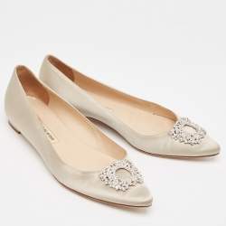 Pre Owned Manolo Blahnik Light Grey Satin Hangisi Flats Size 38.5
