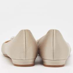 Pre Owned Manolo Blahnik Light Grey Satin Hangisi Flats Size 38.5