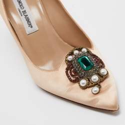 Pre Owned Manolo Blahnik Beige Satin Pearl Embellished Pointed Toe Pumps Size 38.5