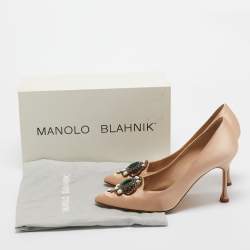 Pre Owned Manolo Blahnik Beige Satin Pearl Embellished Pointed Toe Pumps Size 38.5