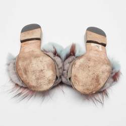 Pre Owned Manolo Blahnik Two Tone Suede and Fox Fur Flat Slides Size 37