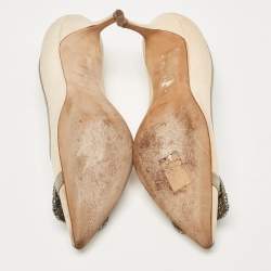 Pre Owned Manolo Blahnik Cream/Grey Canvas and Fabric Gotrian Pumps Size 36.5