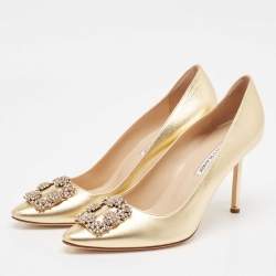Pre Owned Manolo Blahnik Gold Leather Hangisi Crystal Embellished Pointed Toe Pumps Size 40