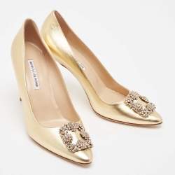 Pre Owned Manolo Blahnik Gold Leather Hangisi Crystal Embellished Pointed Toe Pumps Size 40