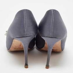 Pre Owned Manolo Blahnik Grey Satin Nadira Pointed Toe Pumps Size 39