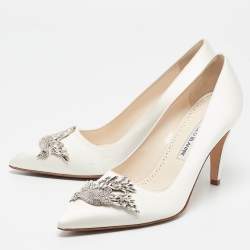 Pre Owned Manolo Blahnik White Satin Rhinestone Pumps Size 37.5