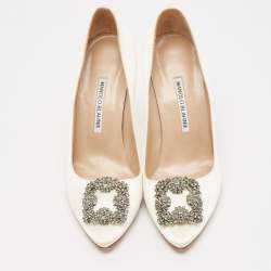 Pre Owned Manolo Blahnik Ivory Satin Hangisi Pumps Size 39.5