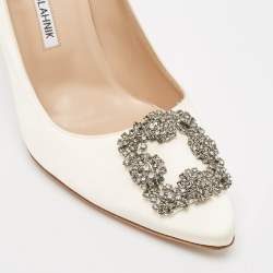 Pre Owned Manolo Blahnik Ivory Satin Hangisi Pumps Size 39.5