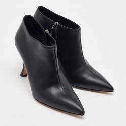 Manolo Blahnik Black Leather Pointed Toe Ankle Length Boots Size 37.5