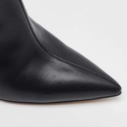 Manolo Blahnik Black Leather Pointed Toe Ankle Length Boots Size 37.5
