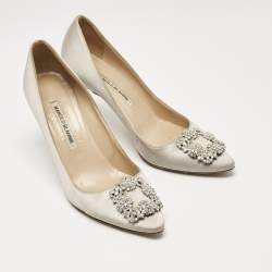 Pre Owned Manolo Blahnik Grey Satin Hangisi Crystal Embellished Pumps Size 39