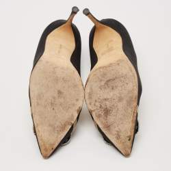 Pre Owned Manolo Blahnik Black/Grey Canvas and Fabric Hangisi Pumps Size 40.5