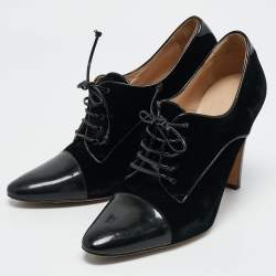 Manolo Blahnik Black Velvet and Patent Leather Lace Up Derby Pumps Size 41