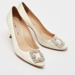 Manolo Blahnik Off White Satin Hangisi Pumps Size 39.5