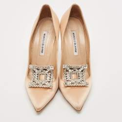 Manolo Blahnik Dusty Pink Satin Borlak Crystal Embellished Pumps Size 38.5