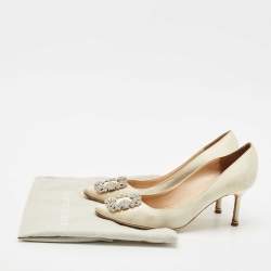 Manolo Blahnik Cream Satin Hangisi Pumps Size 37.5