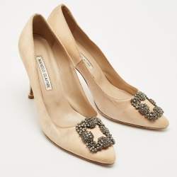 Pre Owned Manolo Blahnik Beige Satin Hangisi Crystal Embellished Pumps Size 41