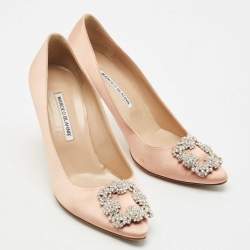 Pre Owned Manolo Blahnik Peach Satin Hangisi Pumps Size 39