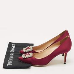 Pre Owned Manolo Blahnik Burgundy Satin Hangisi Embellished Pointed Toe Pumps Size 41
